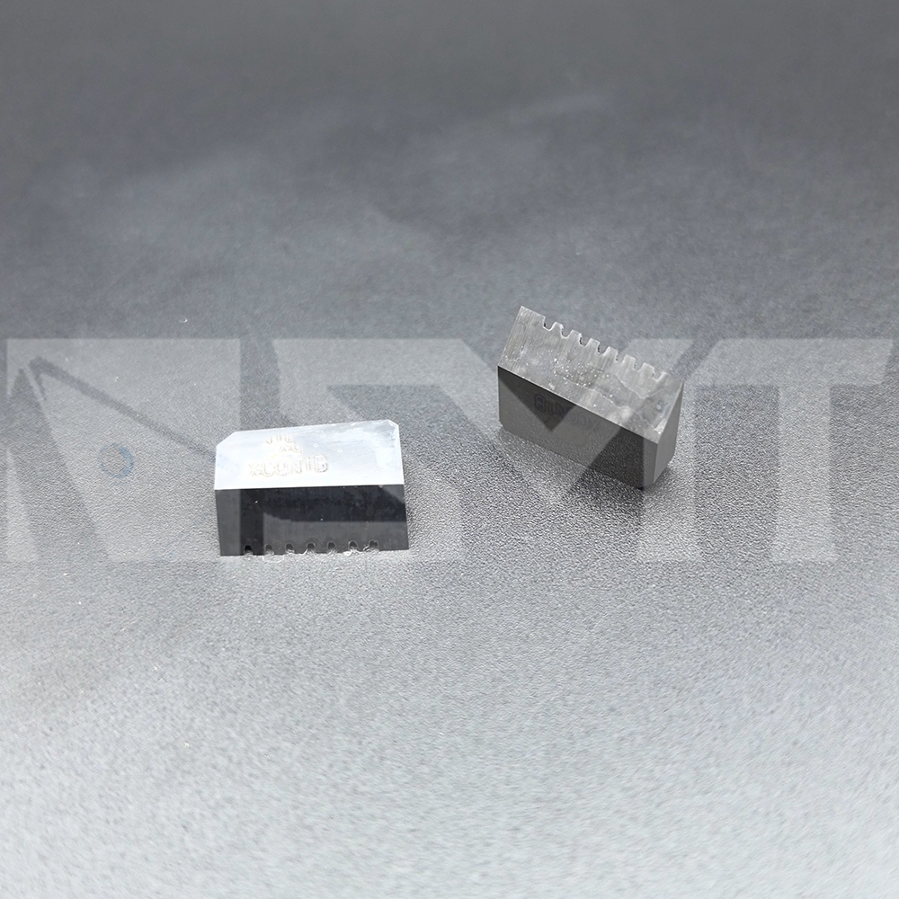 Carbide APi chipbreaker-XCQN1B
